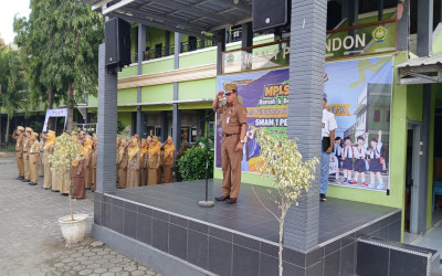 Buka MPLS dan Tahun Ajaran Baru, Pengawas Sekolah Ajak Siswa SMAN 1 Pegandon Seimbangkan Soft Skills dan Hard Skills